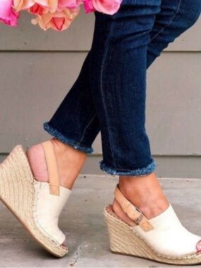 TOMS Monica Espadrille Tan Open-Toe Slip-On Sandals Natural Oxford